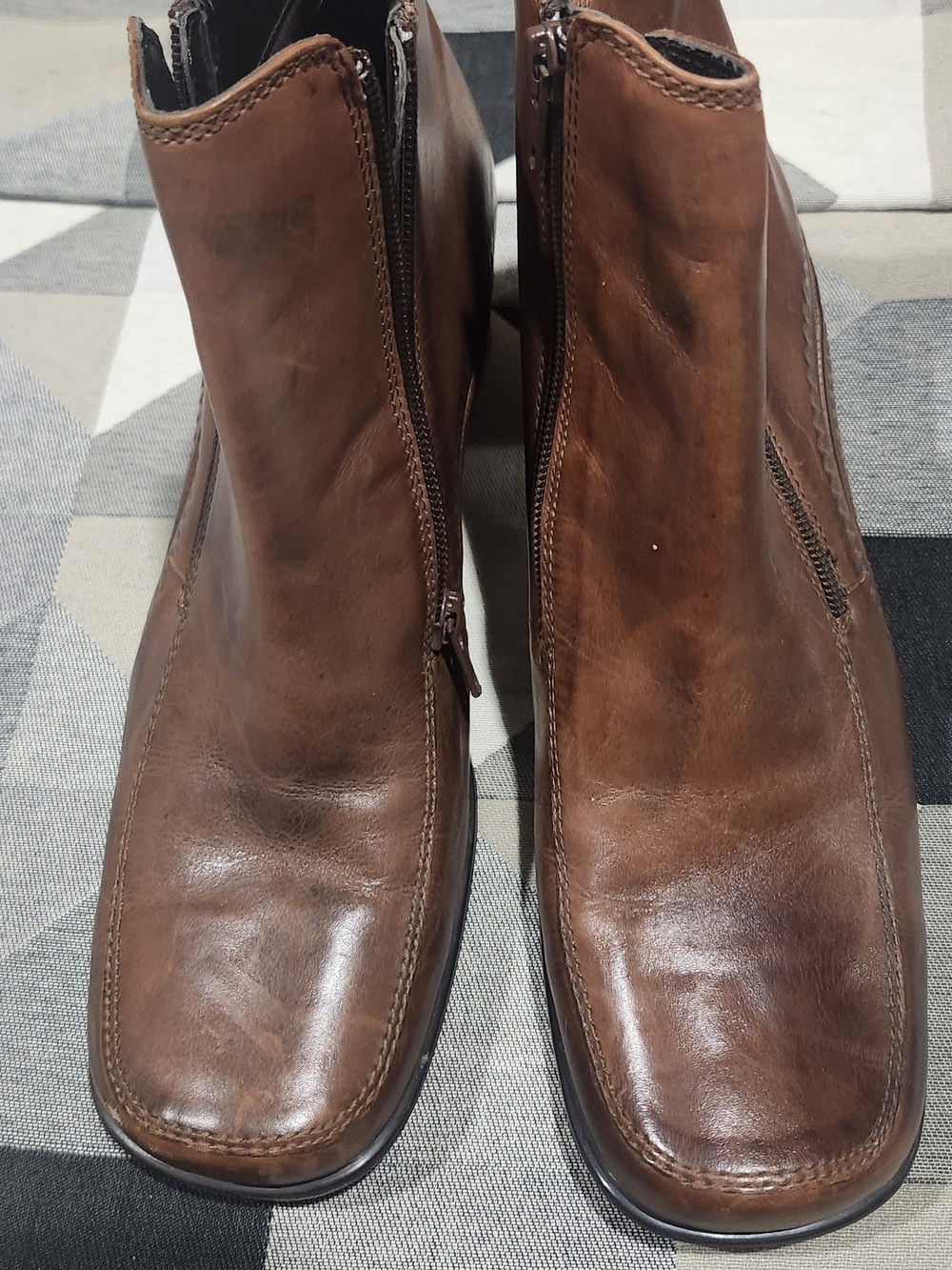 Womens Brown Leather Western Boho Style Zip Ankle Boots Size 9.5